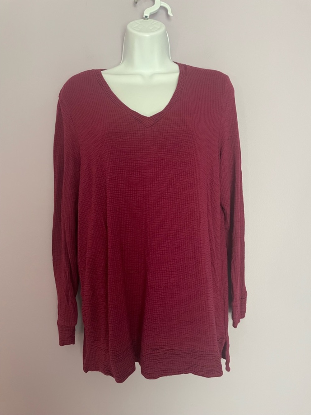 Adrianna Pappel Long Sleeve Waffle Knit V-Neck Top - Berry size M